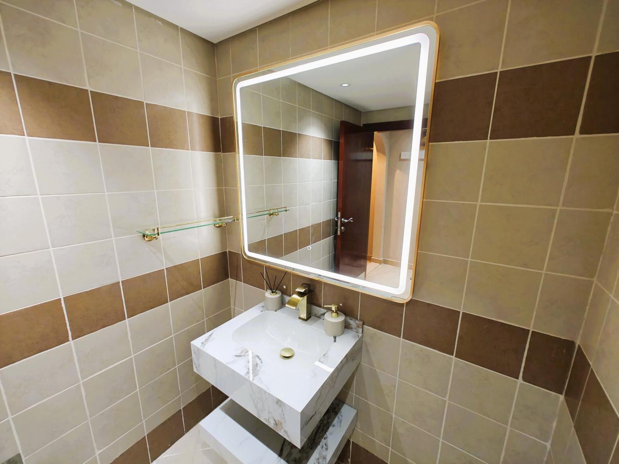 369 Stays- 1 Bedroom Apartment In Sports City Dubai Bagian luar foto